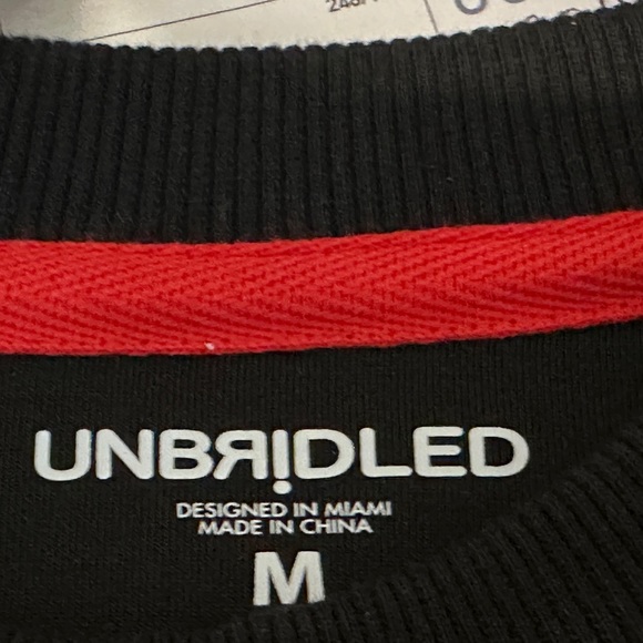 Tail - UNBRIDLED Activewear Sweatshirt.  Medium.  NWOT - Picture 7 of 7